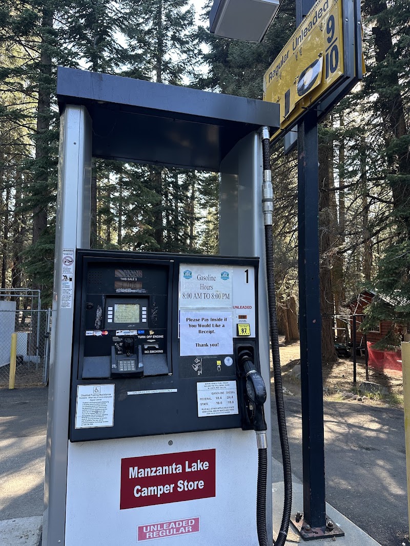 Manzanita Lake Camper Store & Picnic Area