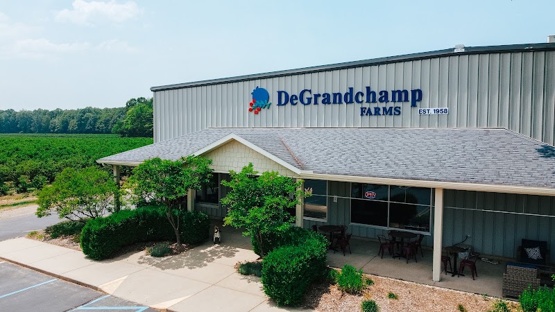 DeGrandchamp Farms — Blueberry Country