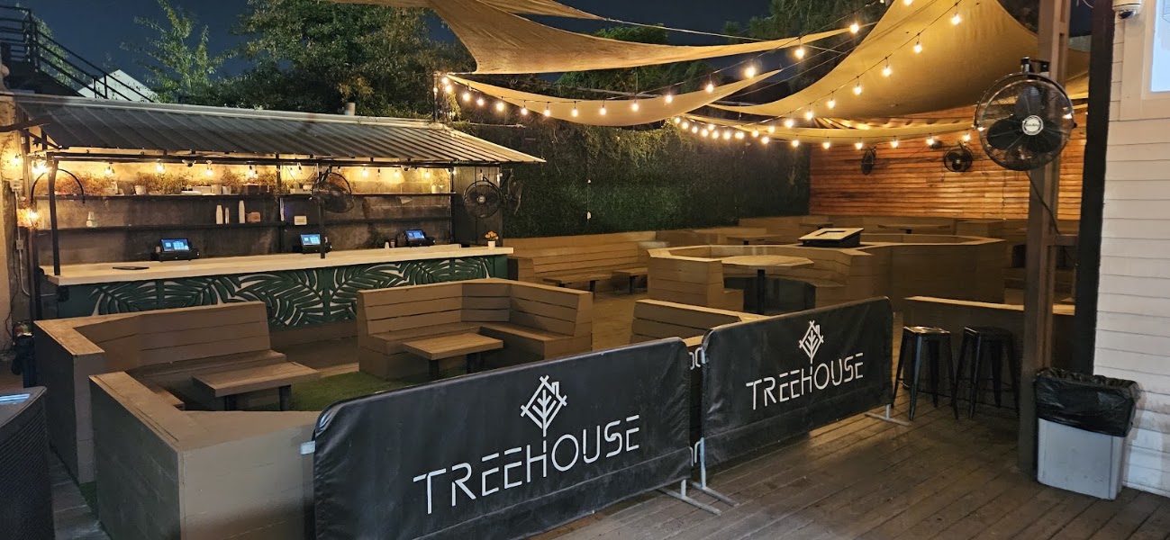 Treehouse Restaurant — Old Mandeville
