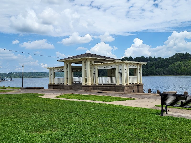 Lowell Park & St. Croix Riverfront