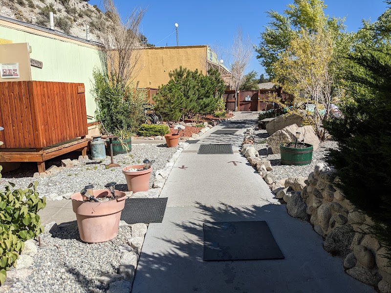 Cottonwood Hot Springs Inn — Afternoon Soak