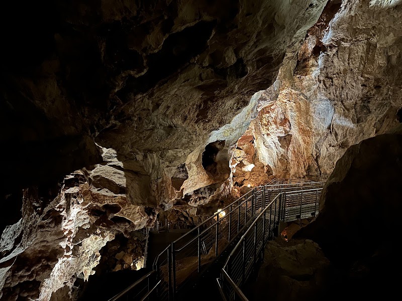 Jewel Cave Scenic Tour