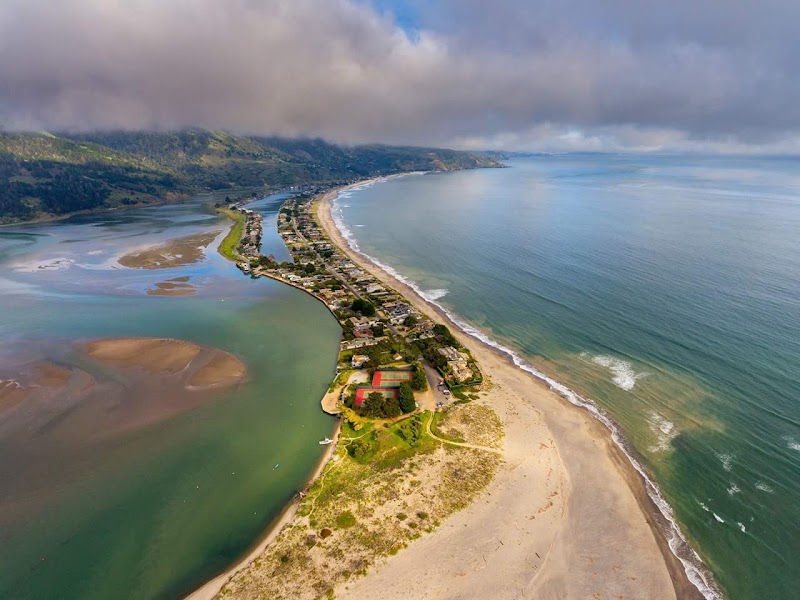 Stinson Beach Village — Sandpiper Inn