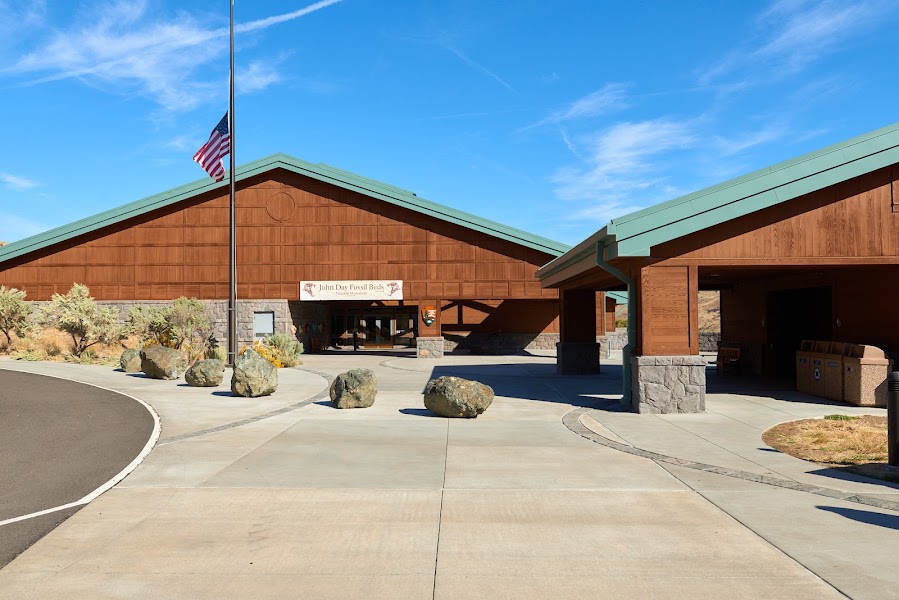 Thomas Condon Paleontology Center