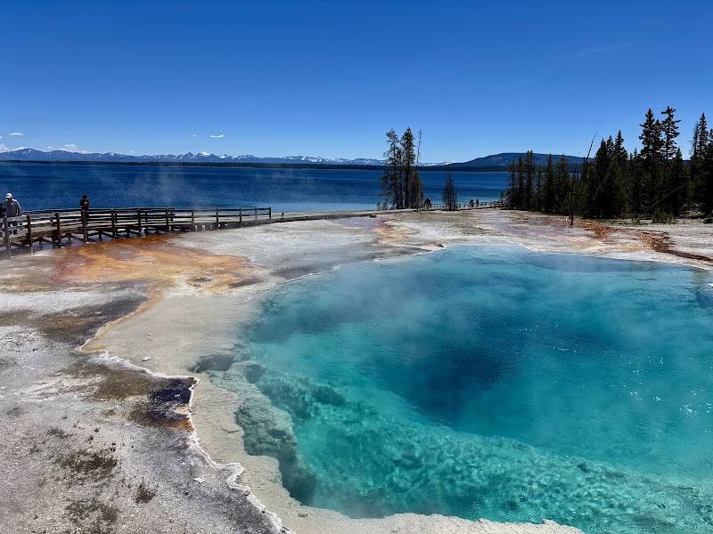 West Thumb Geyser Basin — Yellowstone Lake