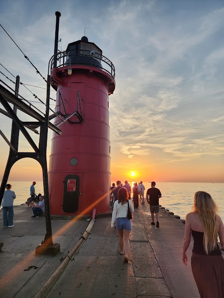 South Haven Lighthouse & South Pier