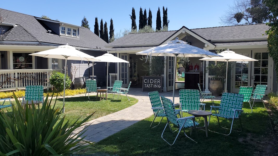 Los Olivos — Gallery & Wine Village