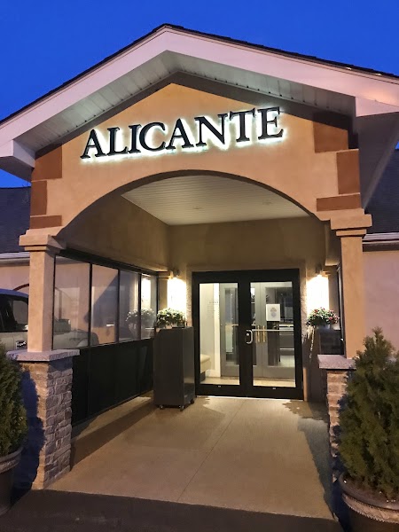 Alicante Restaurant & Lounge