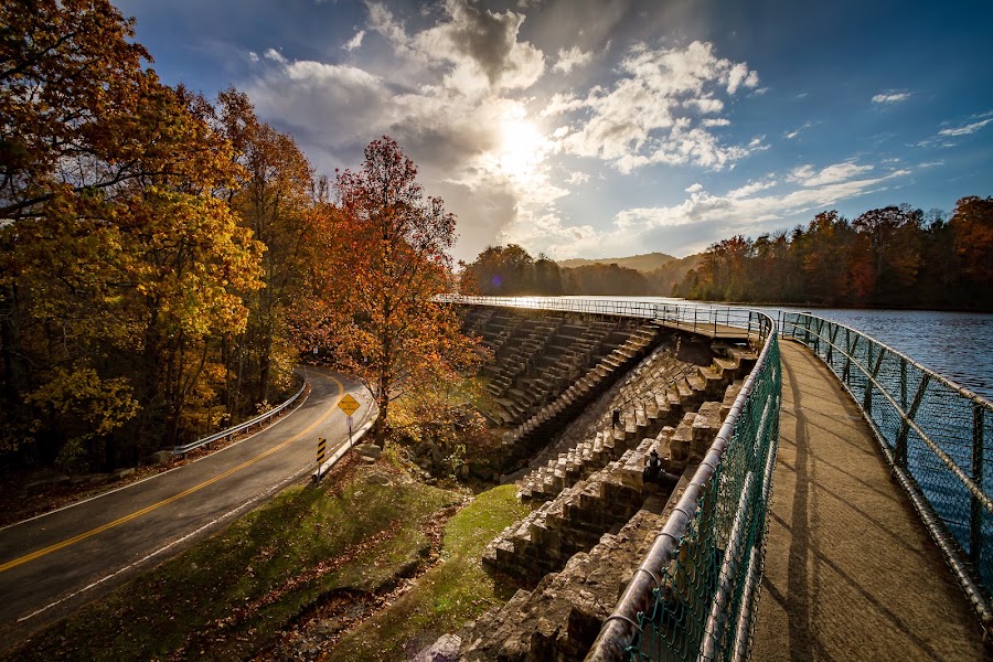 Bays Mountain Park — Lake & Barge Ride
