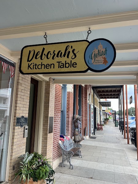 Annie's Kitchen — Goliad