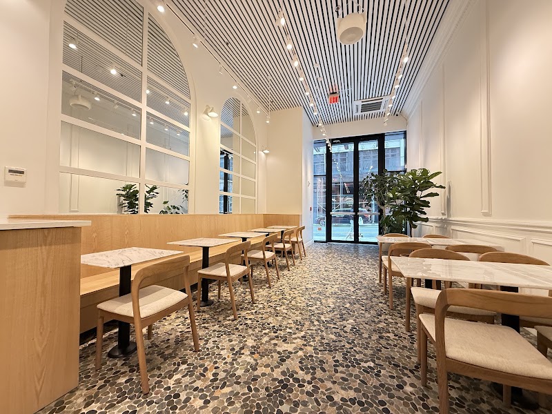 La Brioche Bakery & Cafe
